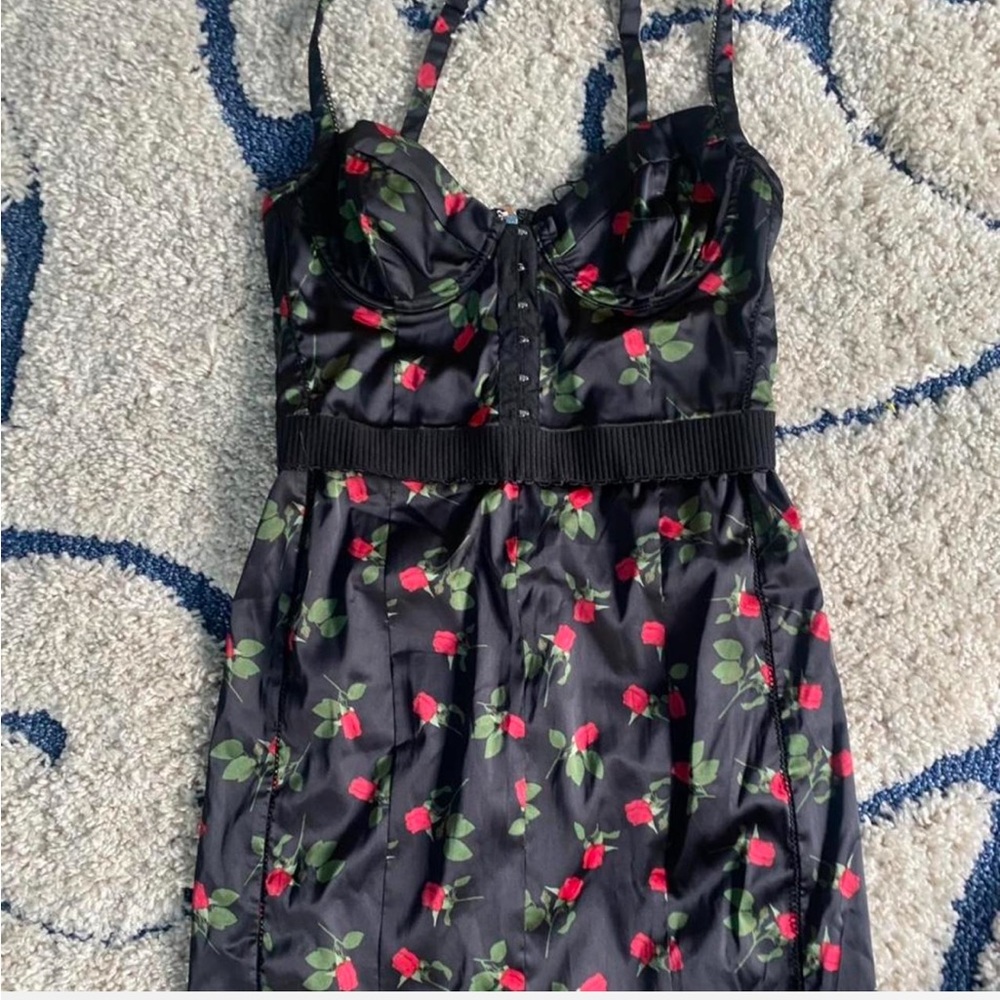 For love and lemons black silk floral dress new with tags! - Picture 3 of 4